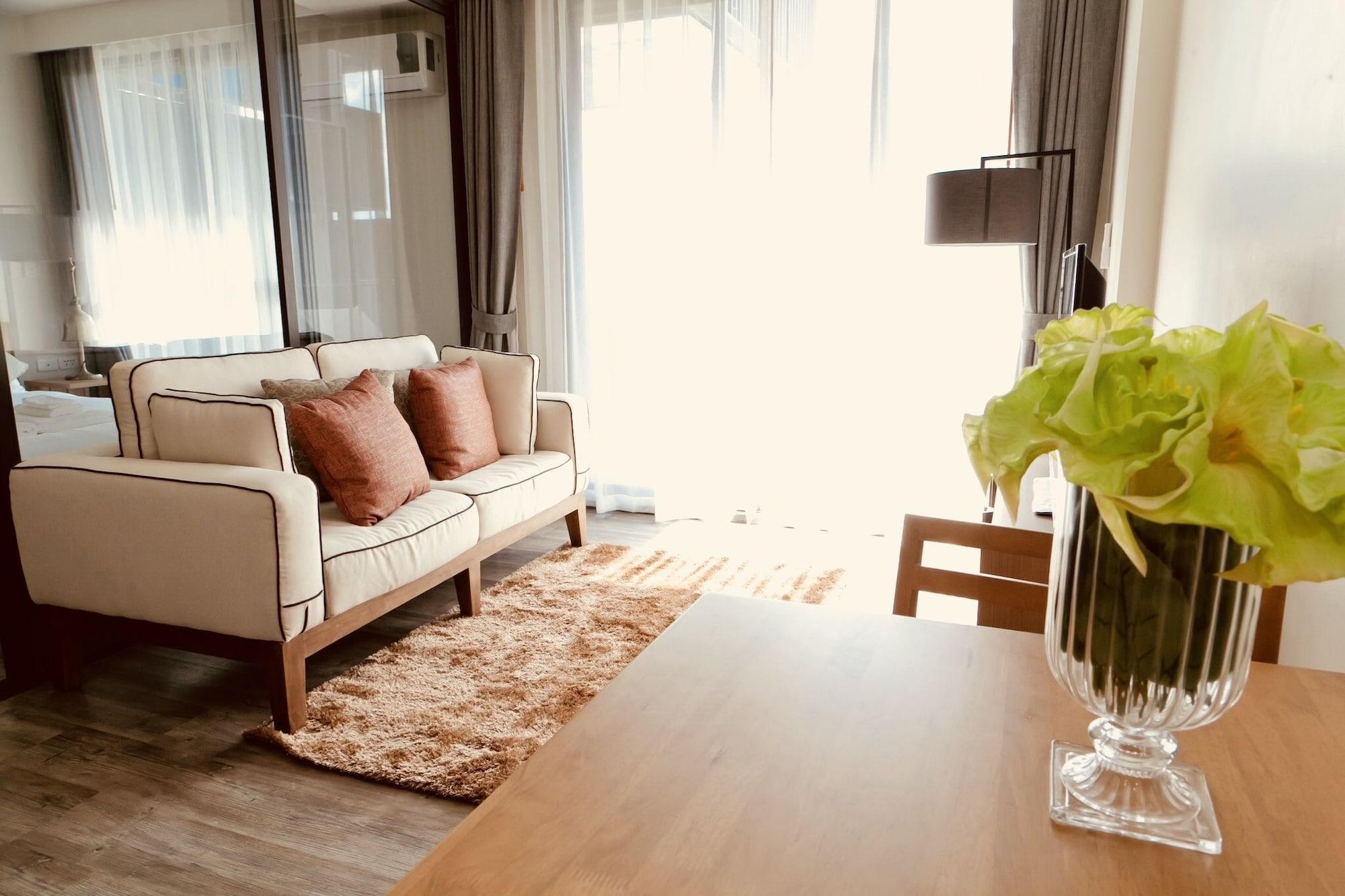 The Deck Condo Patong By Vip Buitenkant foto