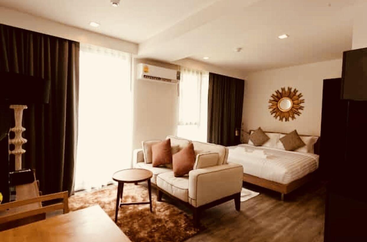 The Deck Condo Patong By Vip Buitenkant foto